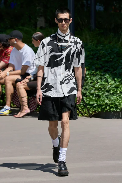 Look 33